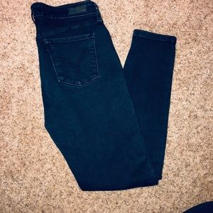 Dark blue Levi jeans